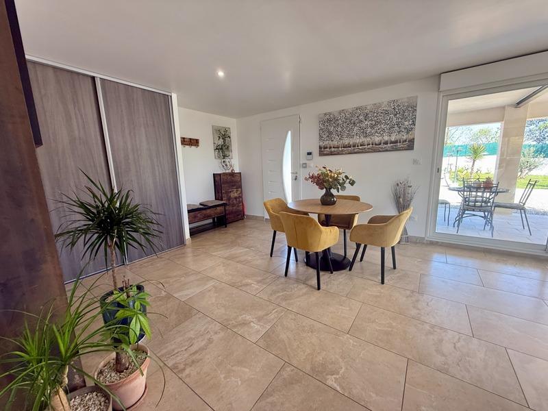 Villa - 194 m² - 9 pièces