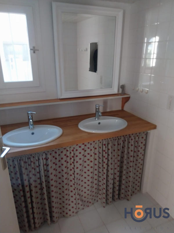 Viager - Maison traditionnelle - 140 m² - 5 pièces