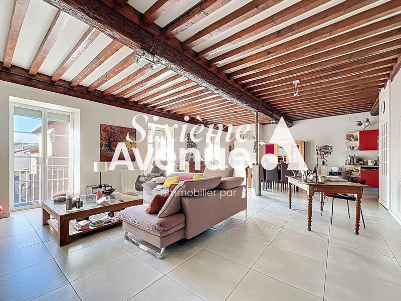 Appartement - 160 m² - 6 pièces