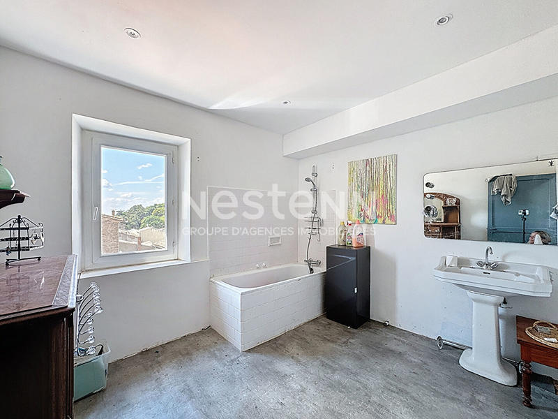 Maison - 280 m² - 6 pièces