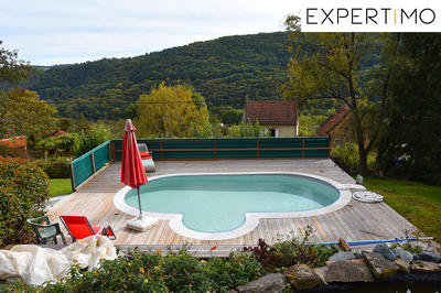 Maison - 215 m² - 8 pièces