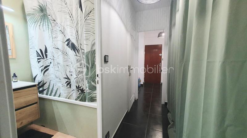 Appartement - 77 m² - 4 pièces