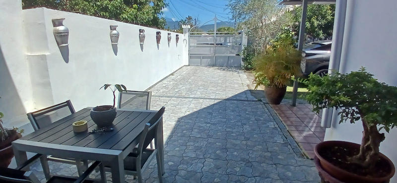 Maison - 350 m² - 14 pièces