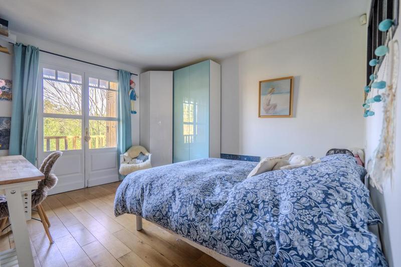 Villa - 200 m² - 6 pièces