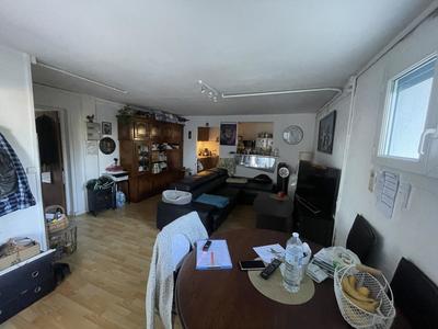 Maison de ville - 64 m² - 4 pièces