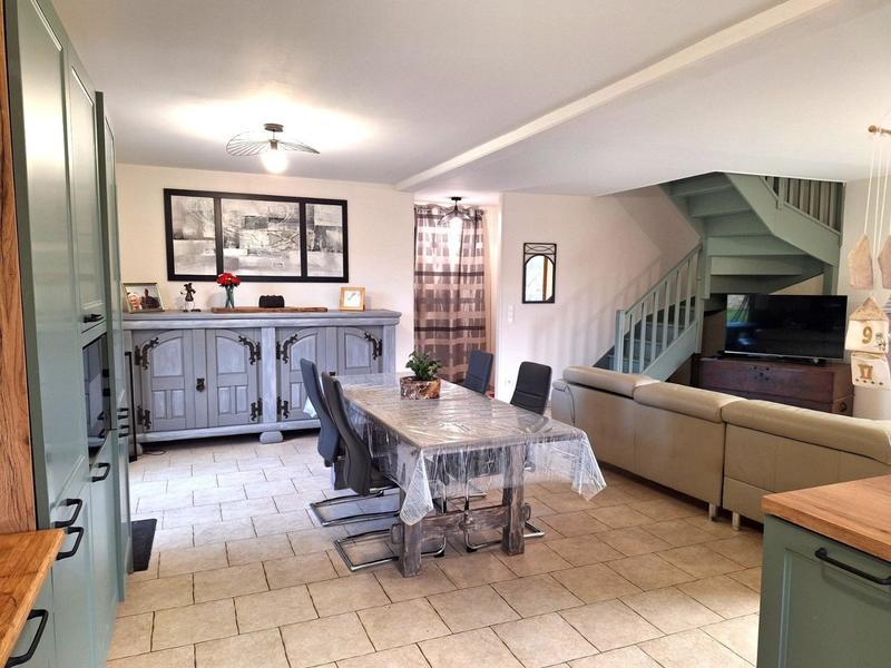 Maison - 146 m² - 6 pièces