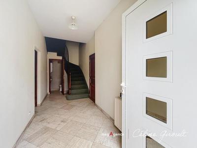 Maison - 270 m² - 11 pièces