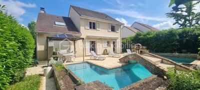 Maison - 166 m² - 7 pièces