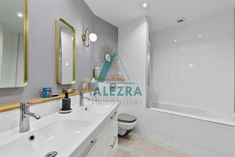 Appartement - 83 m² - 4 pièces