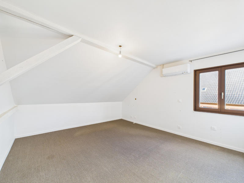 Maison - 143 m² - 8 pièces