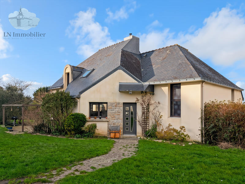 Maison - 143 m² - 7 pièces