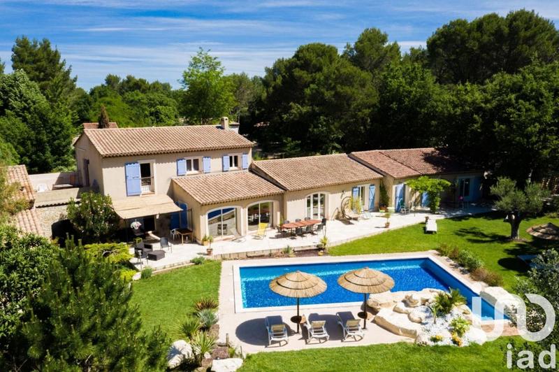 Maison - 322 m² - 11 pièces