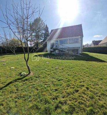 Maison traditionnelle - 146 m² - 6 pièces