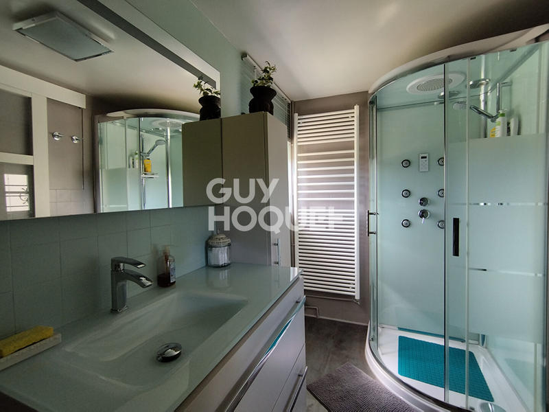 Maison - 192 m² - 7 pièces