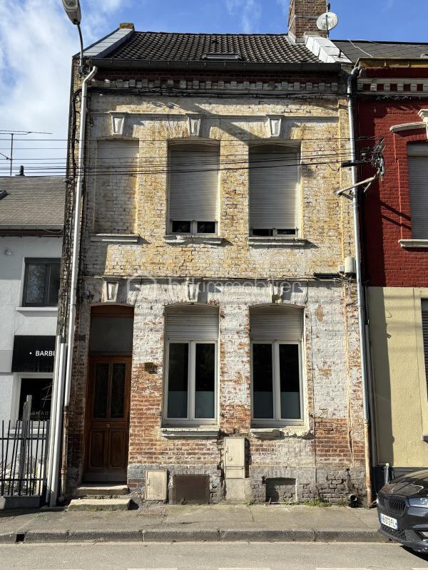 Immeuble - 84 m² - 4 pièces