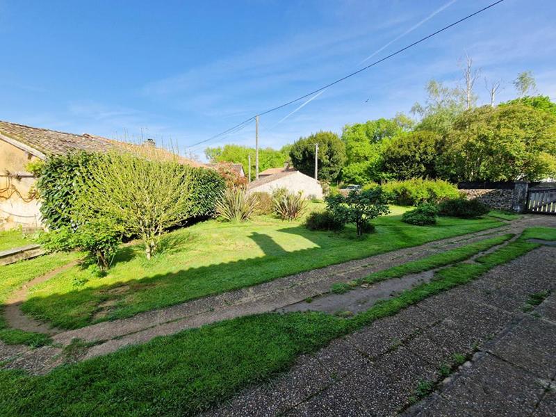 Maison - 180 m² - 7 pièces