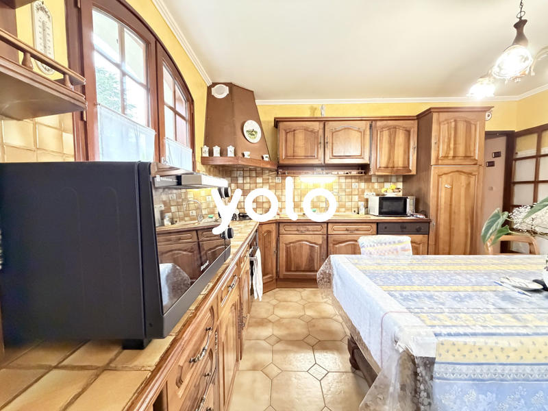 Maison traditionnelle - 144 m² - 6 pièces