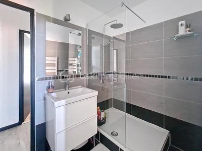 Appartement - 82 m² - 4 pièces