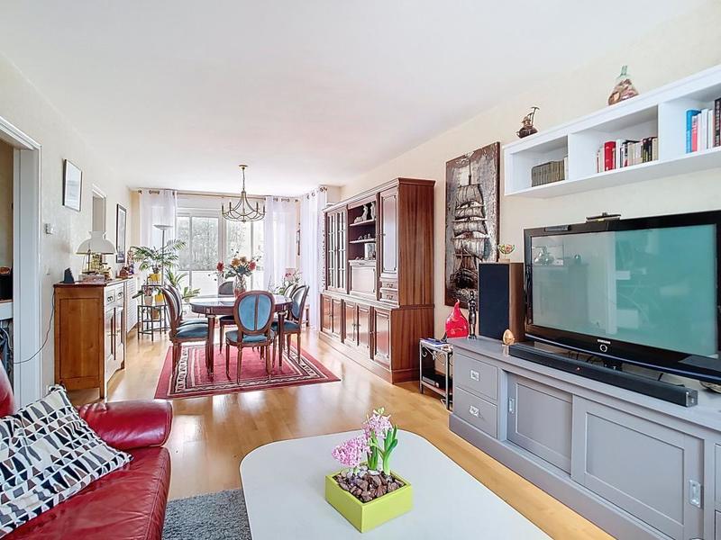 Appartement - 82 m² - 3 pièces