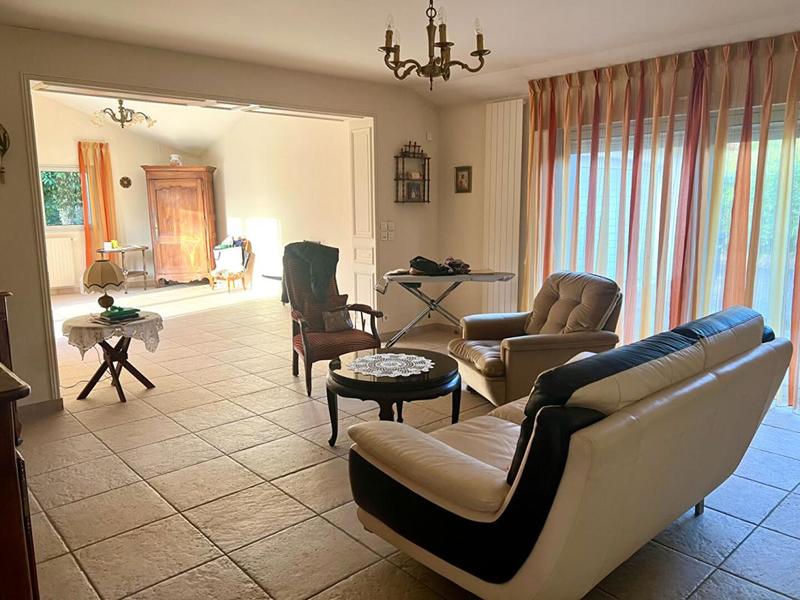 Villa - 230 m² - 8 pièces