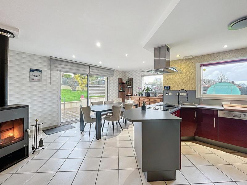 Maison - 105 m² - 5 pièces