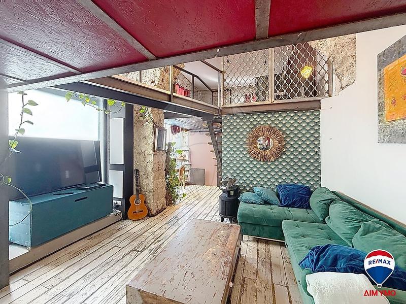 Loft - 72 m² - 3 pièces