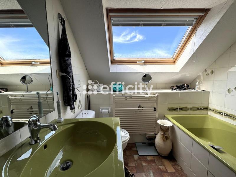 Maison - 215 m² - 8 pièces