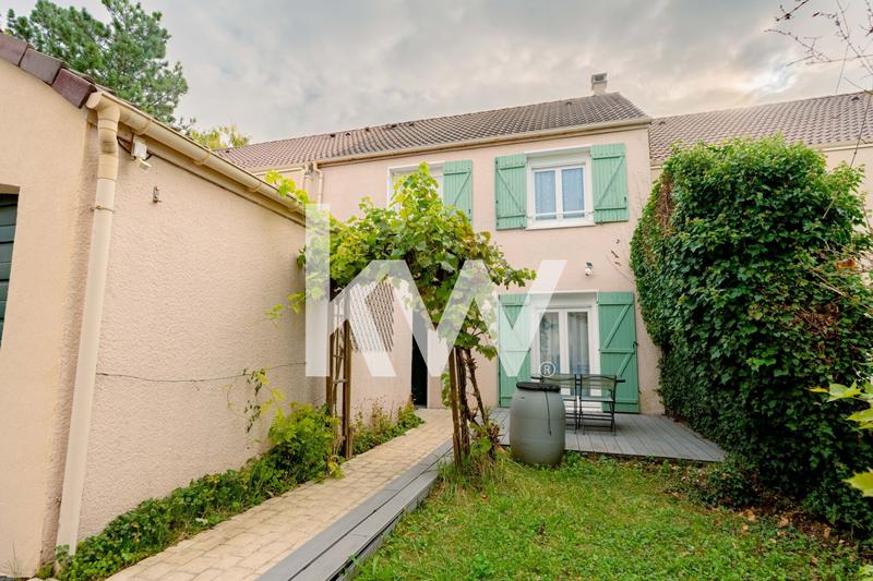 Maison - 104 m² - 5 pièces