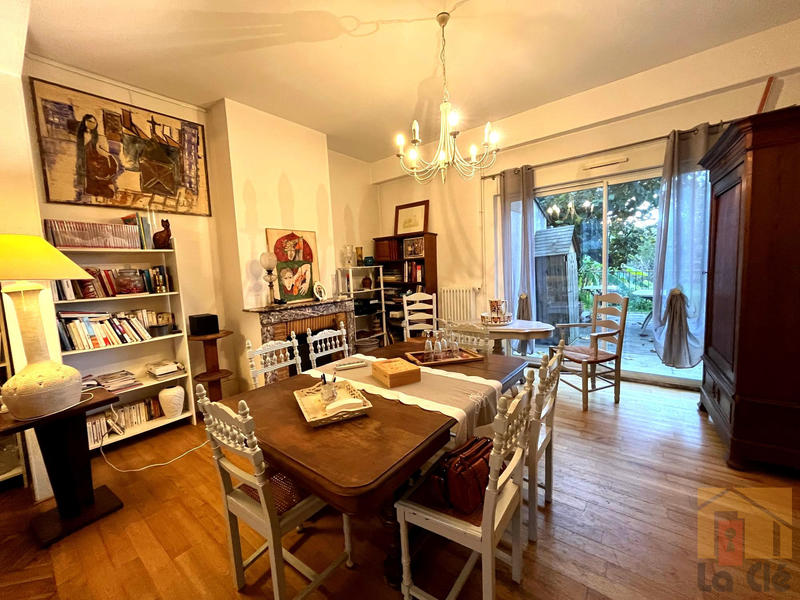 Maison - 180 m² - 6 pièces