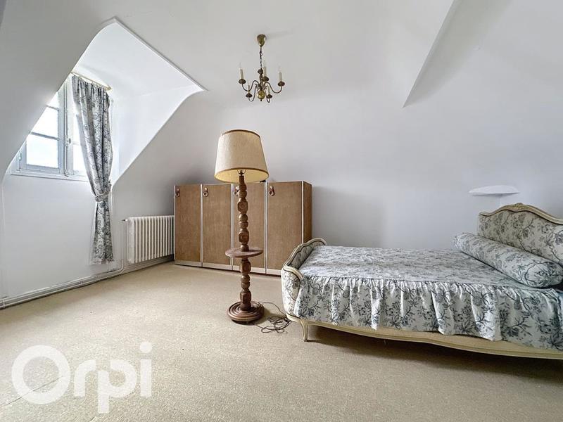 Maison - 246 m² - 7 pièces