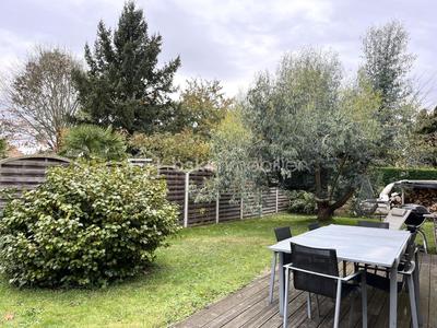 Maison - 166 m² - 7 pièces