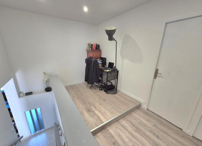 Maison - 111 m² - 6 pièces