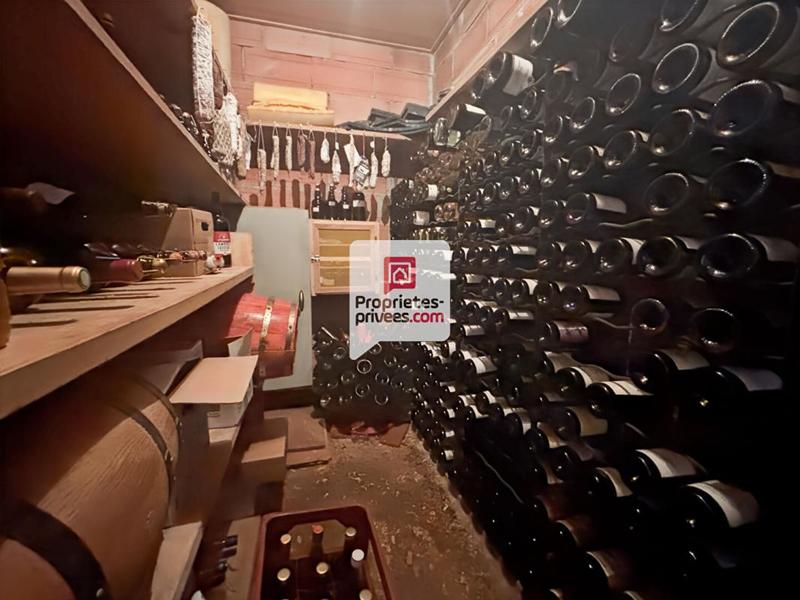 Maison - 2 040 m² - 10 pièces