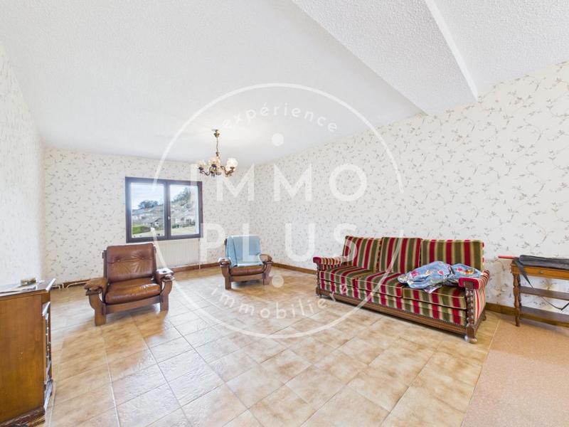 Maison - 180 m² - 7 pièces