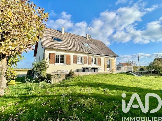 Maison - 153 m² - 7 pièces