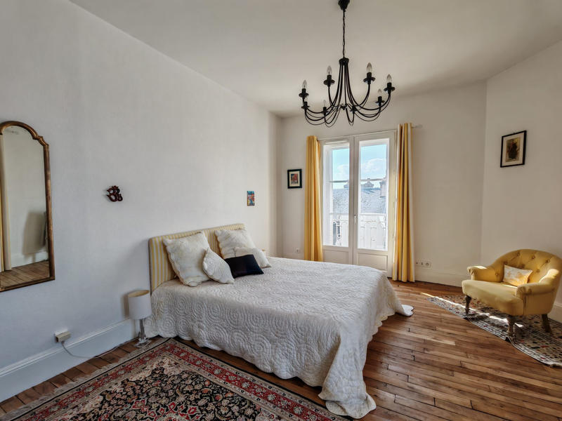 Appartement - 185 m² - 4 pièces