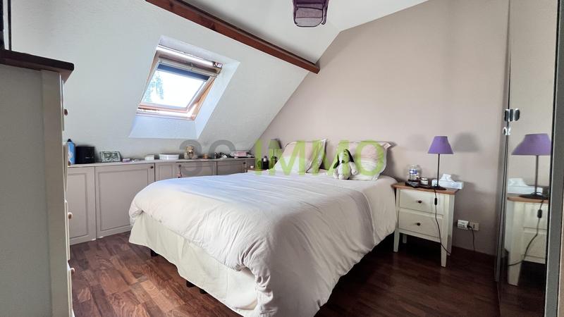 Maison traditionnelle - 130 m² - 8 pièces