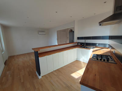 Appartement - 77 m² - 3 pièces