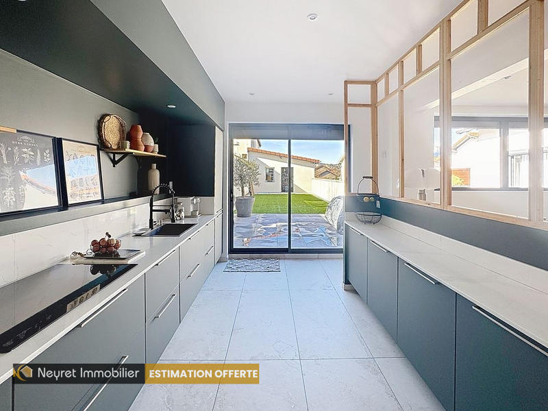 Appartement - 135 m² - 5 pièces