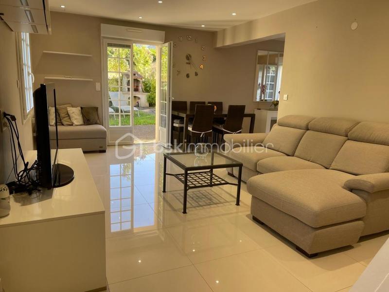 Propriété - 179 m² - 7 pièces