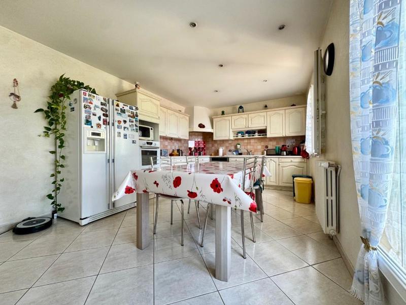 Maison - 184 m² - 7 pièces