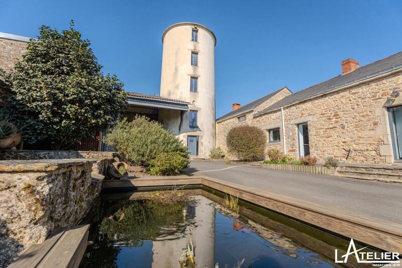 Maison en pierre - 273 m² - 9 pièces