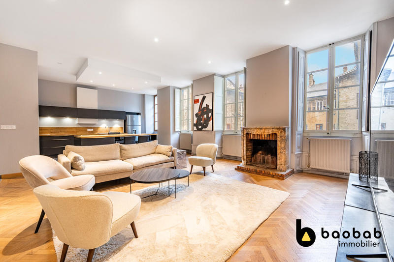 Appartement - 140 m² - 5 pièces