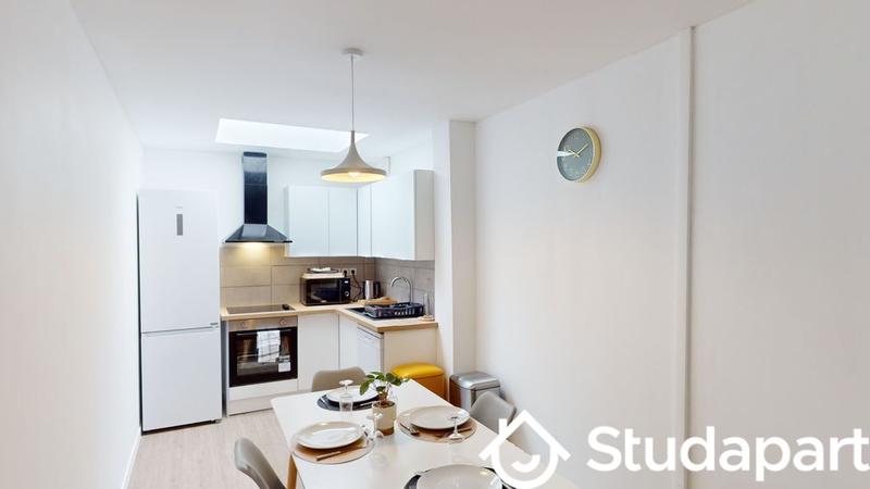 Chambre - 101 m² - 1 pièce