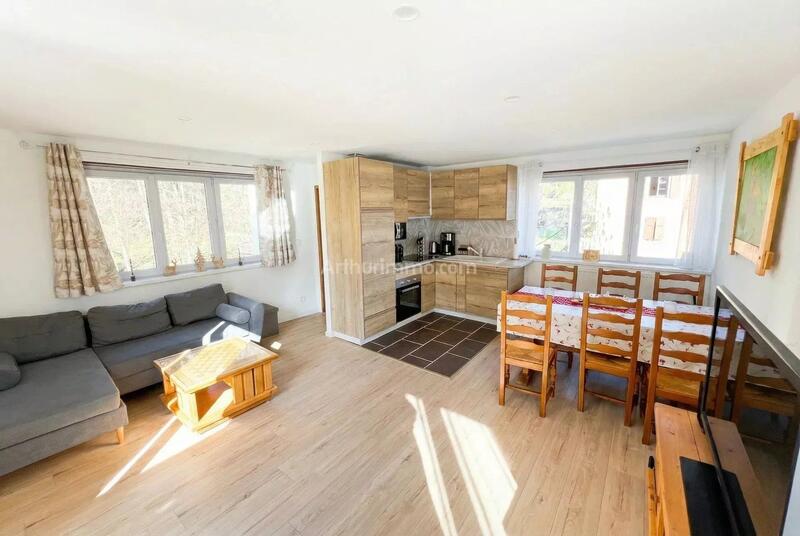 Maison - 240 m² - 8 pièces