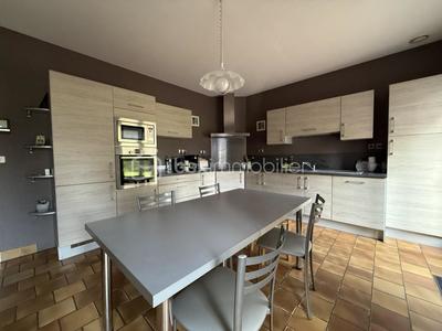 Propriété - 260 m² - 8 pièces