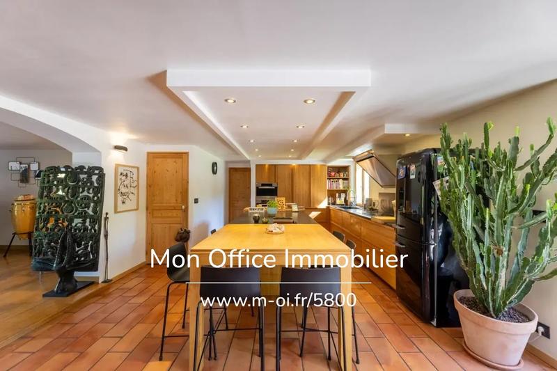 Corps de ferme - 203 m² - 6 pièces