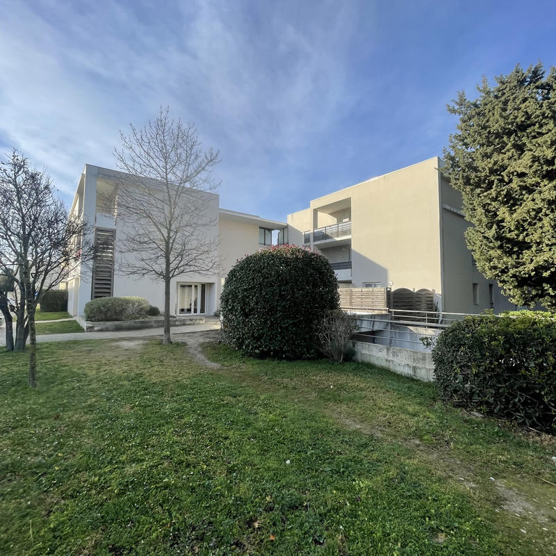 Parking / Garage - 14 m²