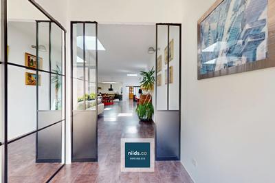 Maison - 308 m² - 7 pièces