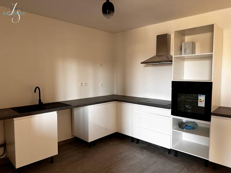 Appartement - 82 m² - 3 pièces